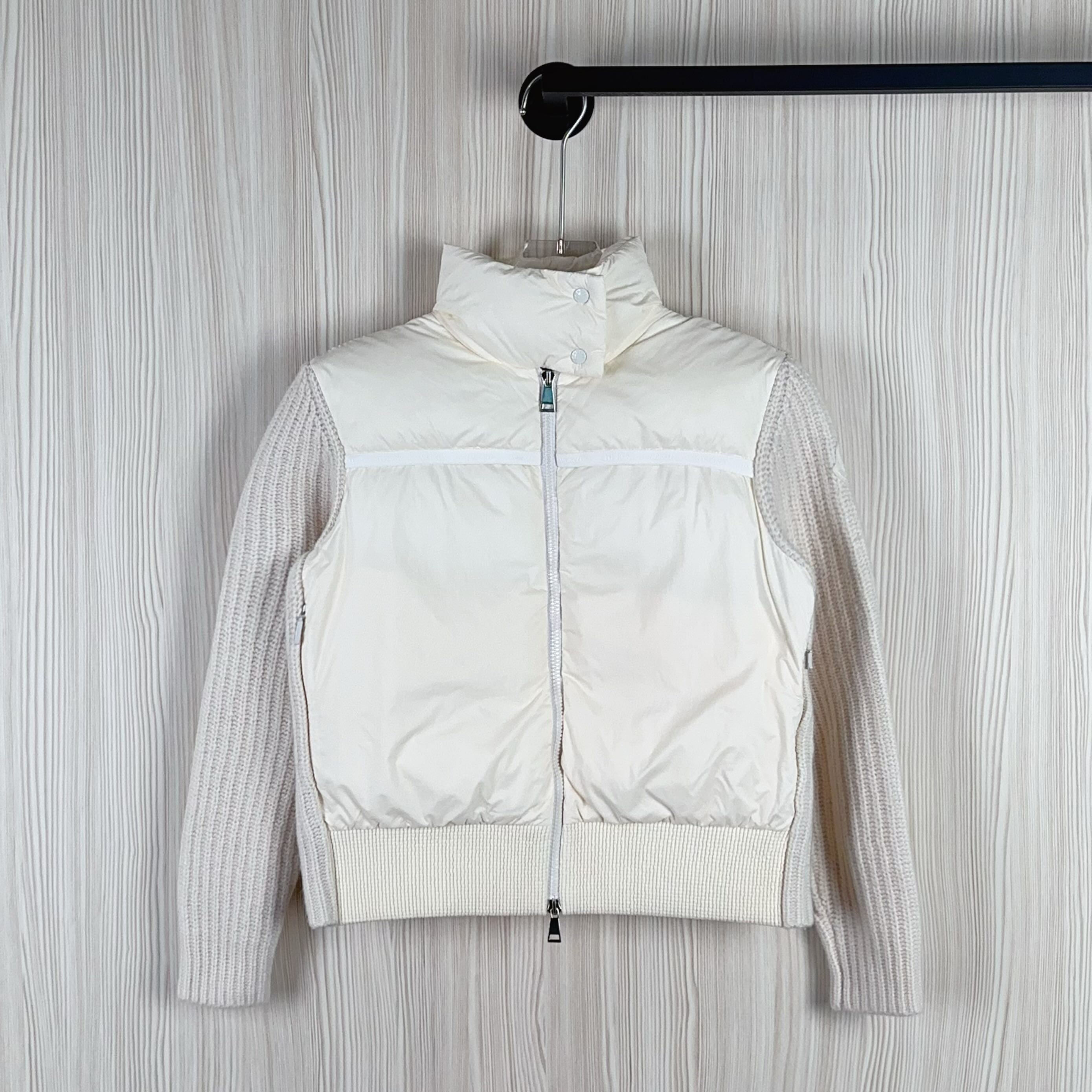 99新 MONCLER 羽绒服成色看直播尺码M/GSH1930  