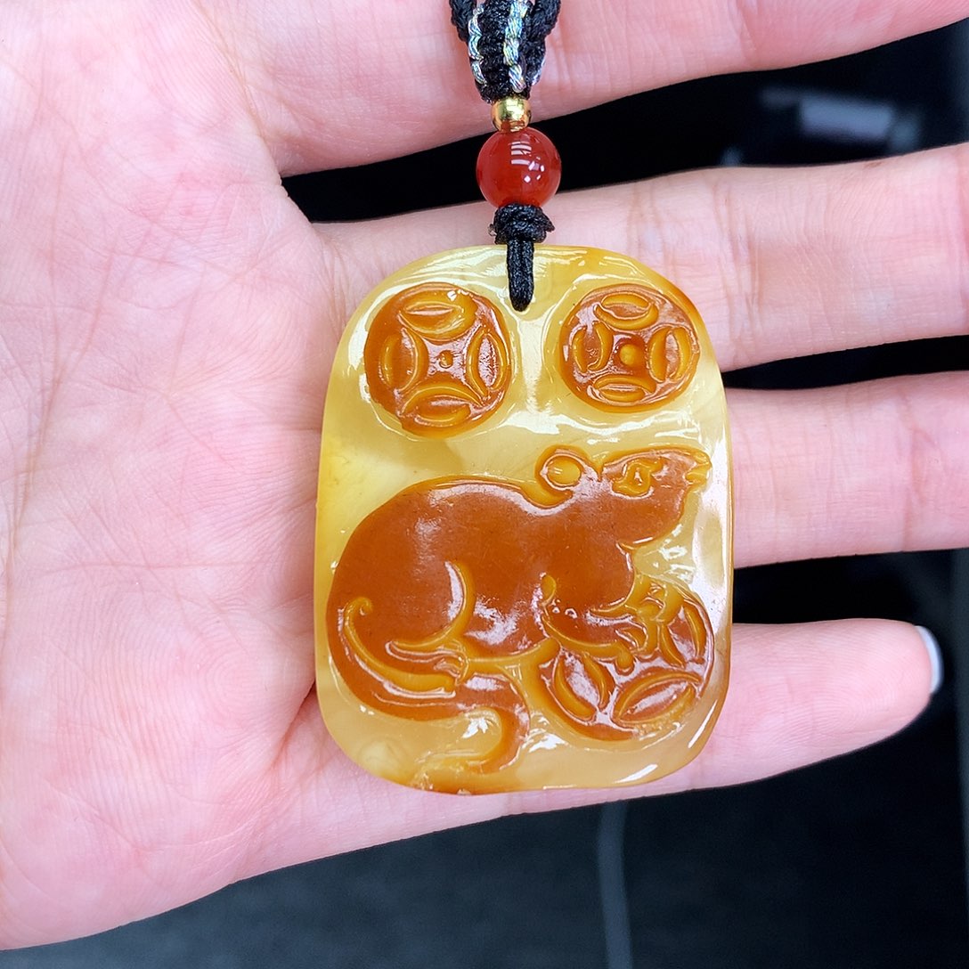 未镶嵌琥珀珠宝奇石