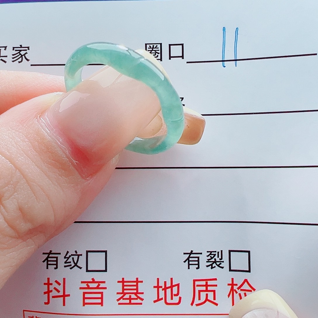 未镶嵌戒指翡翠醉****?戒圈