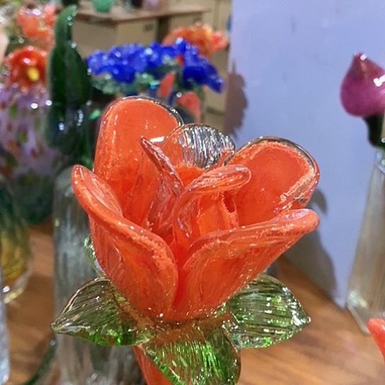 琉璃花瓶高45厘米宽9厘米