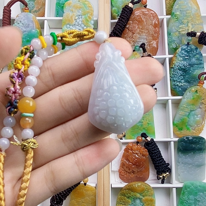 颈饰未镶嵌翡翠翡翠