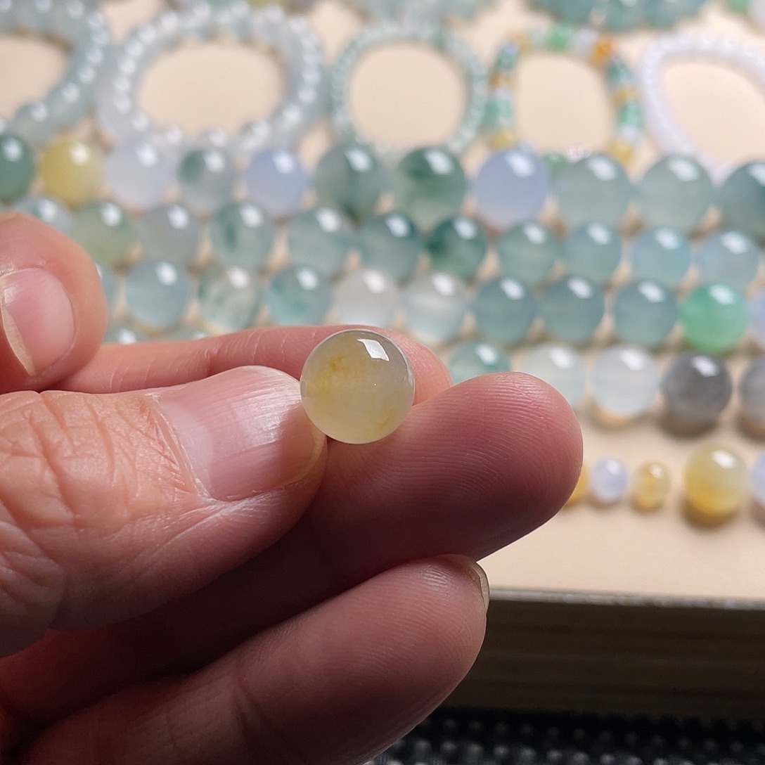****翡翠散珠天然缅甸翡翠A货，10.9mm
