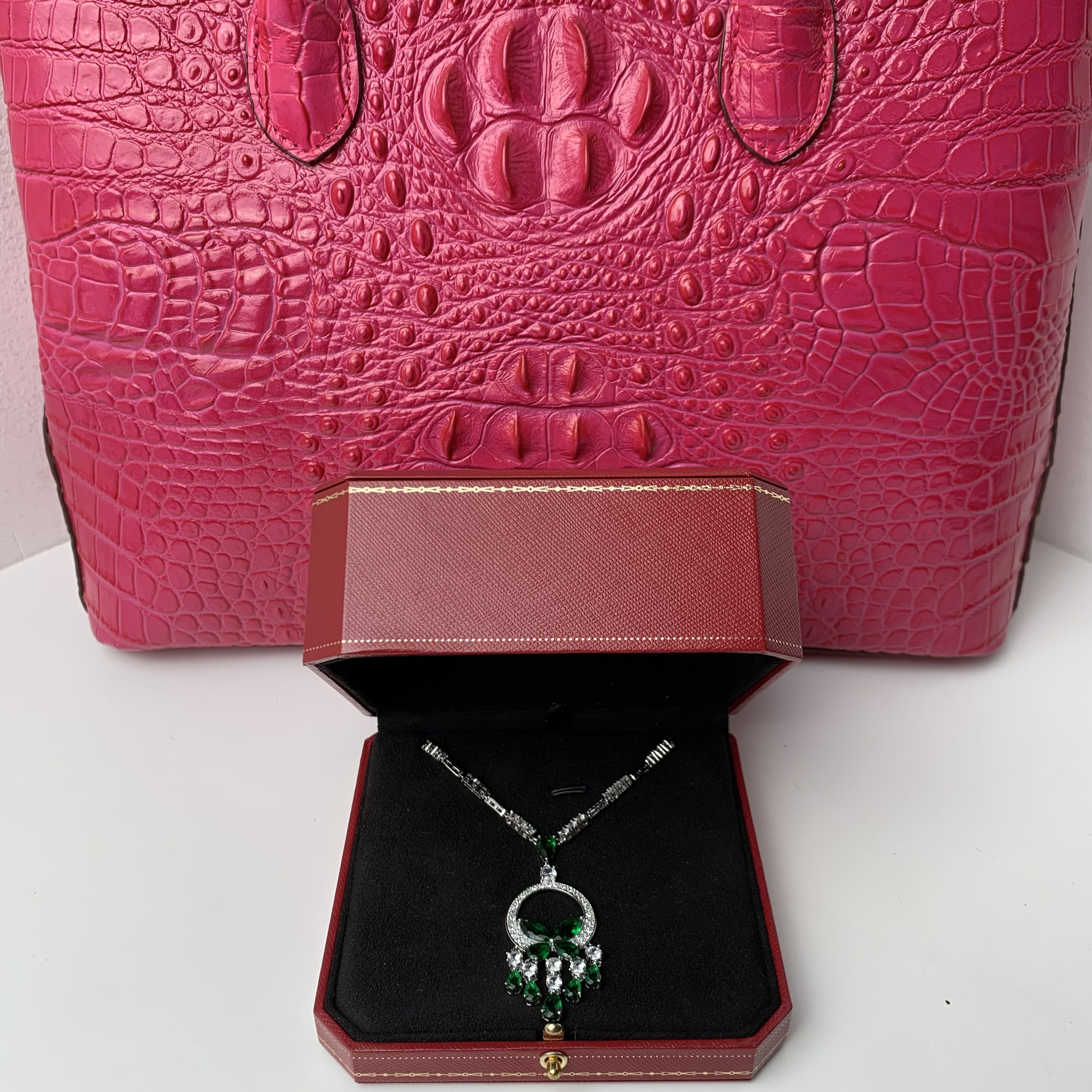 5136绿项链--高贵女王绿-精工绿项链赠礼盒