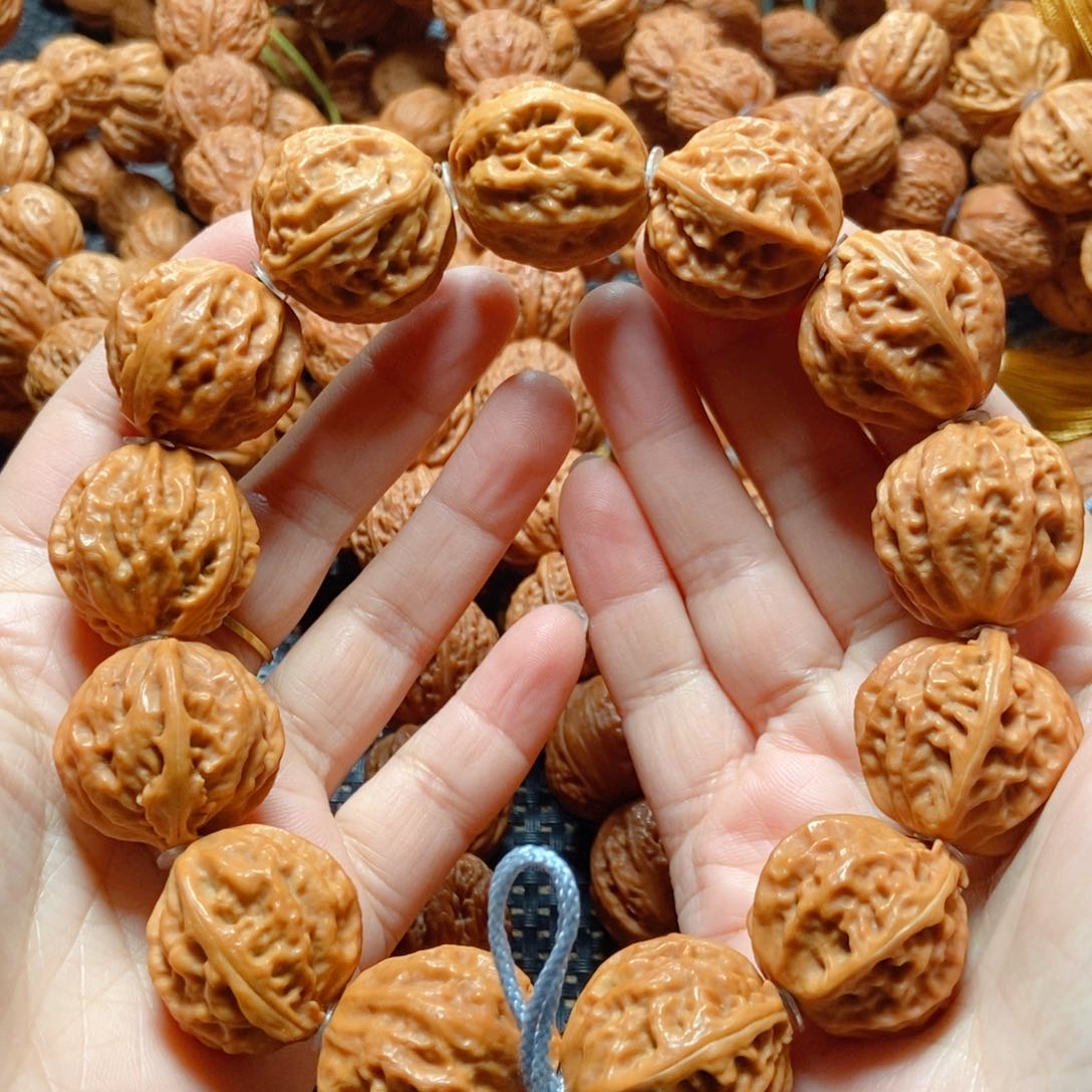 文玩核桃手串灯笼