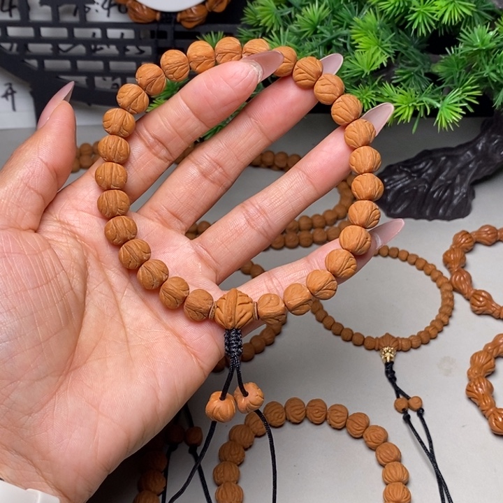 手串桃核玉龙脊手持