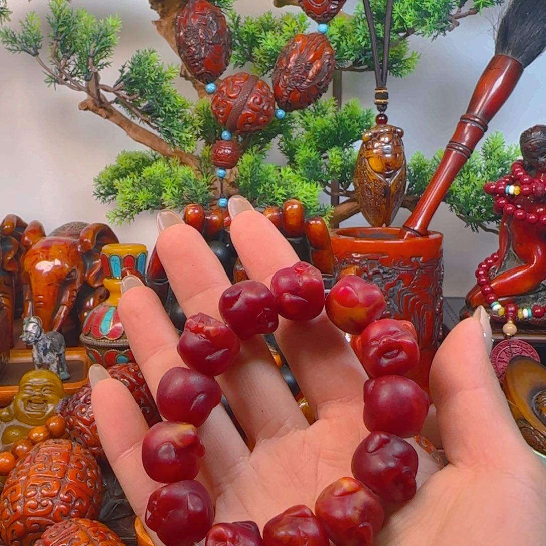 琥珀裸石未镶嵌手串