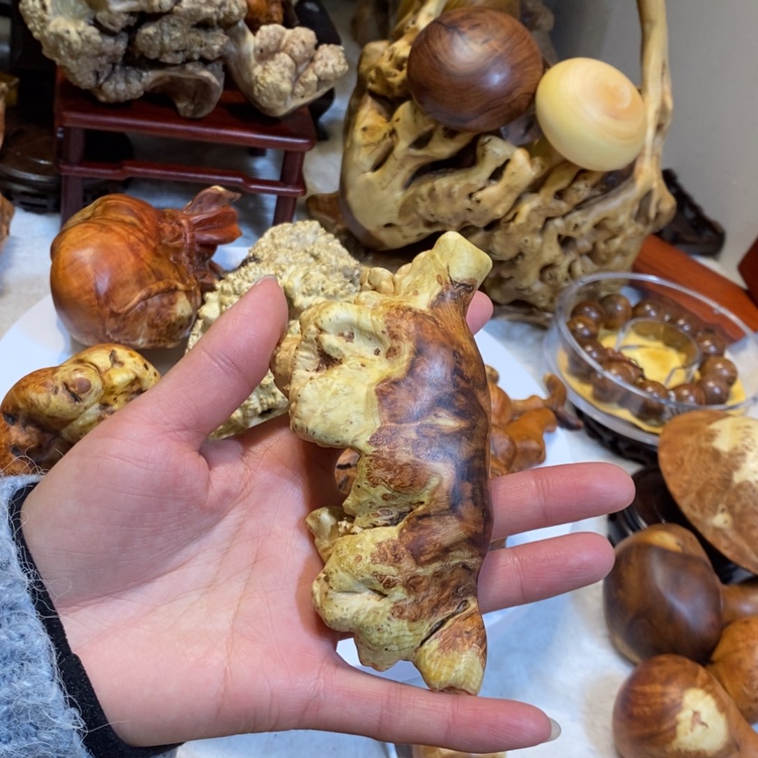 香榧木自然随行手把件文玩