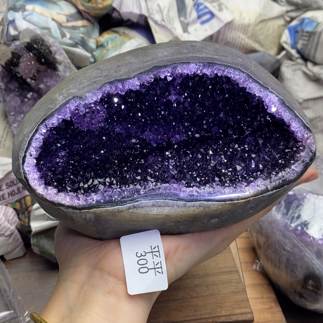 歌***矢未镶嵌水晶珠宝半成品