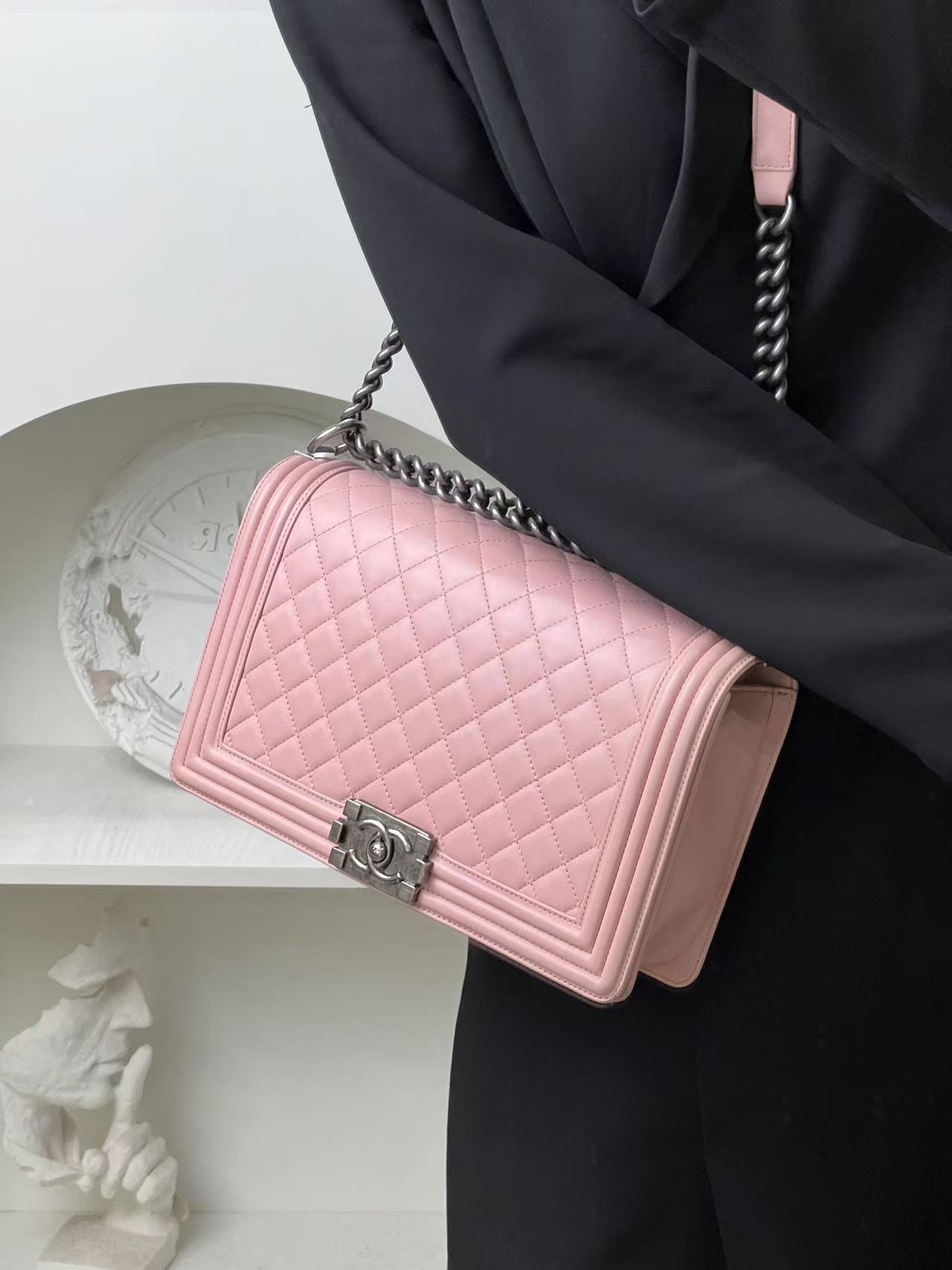 99新 Chanel/香奈儿 香奈儿 leboy大号粉银单肩包/甄选