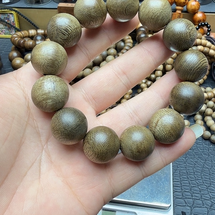 沉香沉香碎屑1.8海南莺歌绿棋