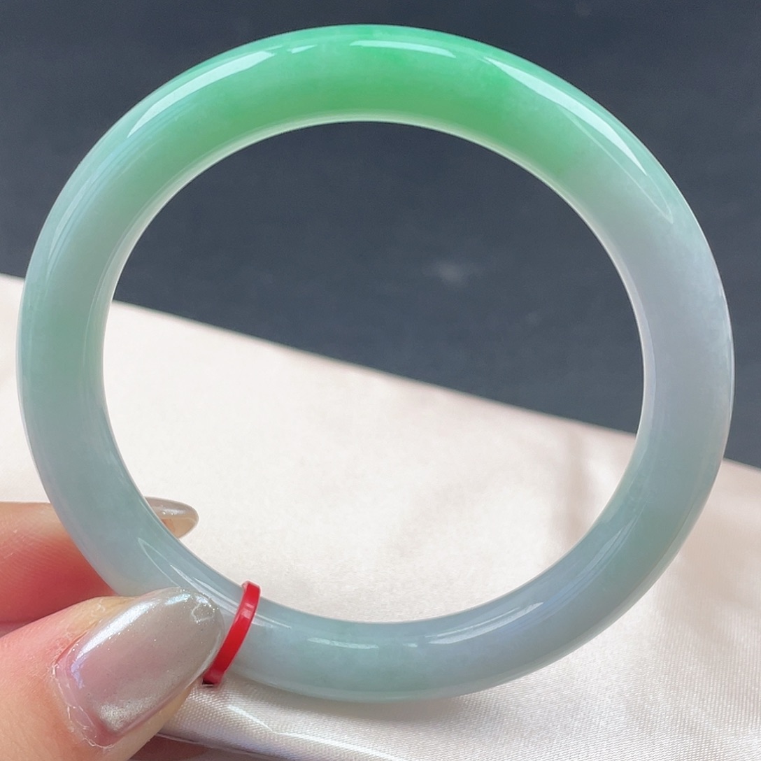 翡翠未镶嵌手镯55圆条