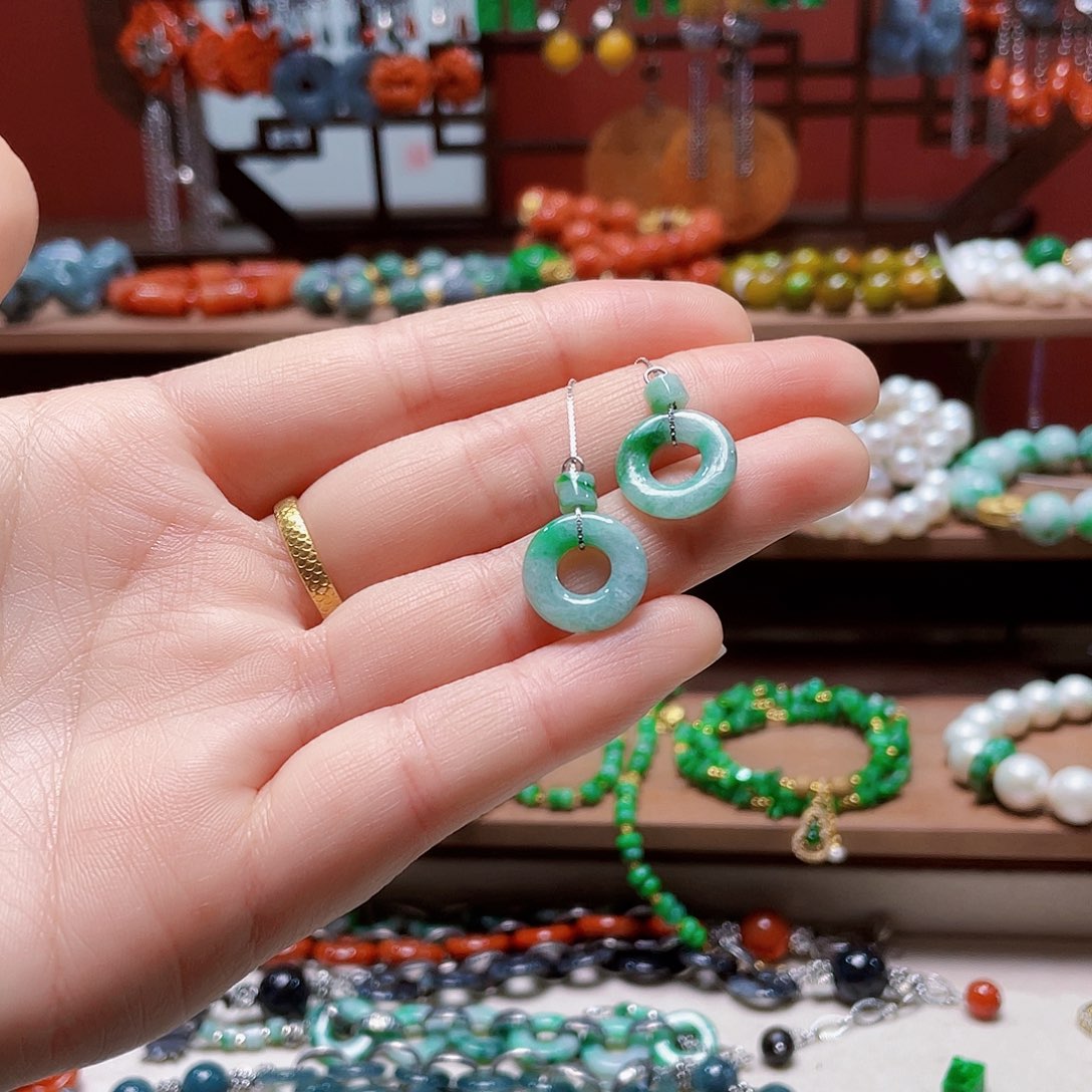 翡翠未镶嵌手链饰品