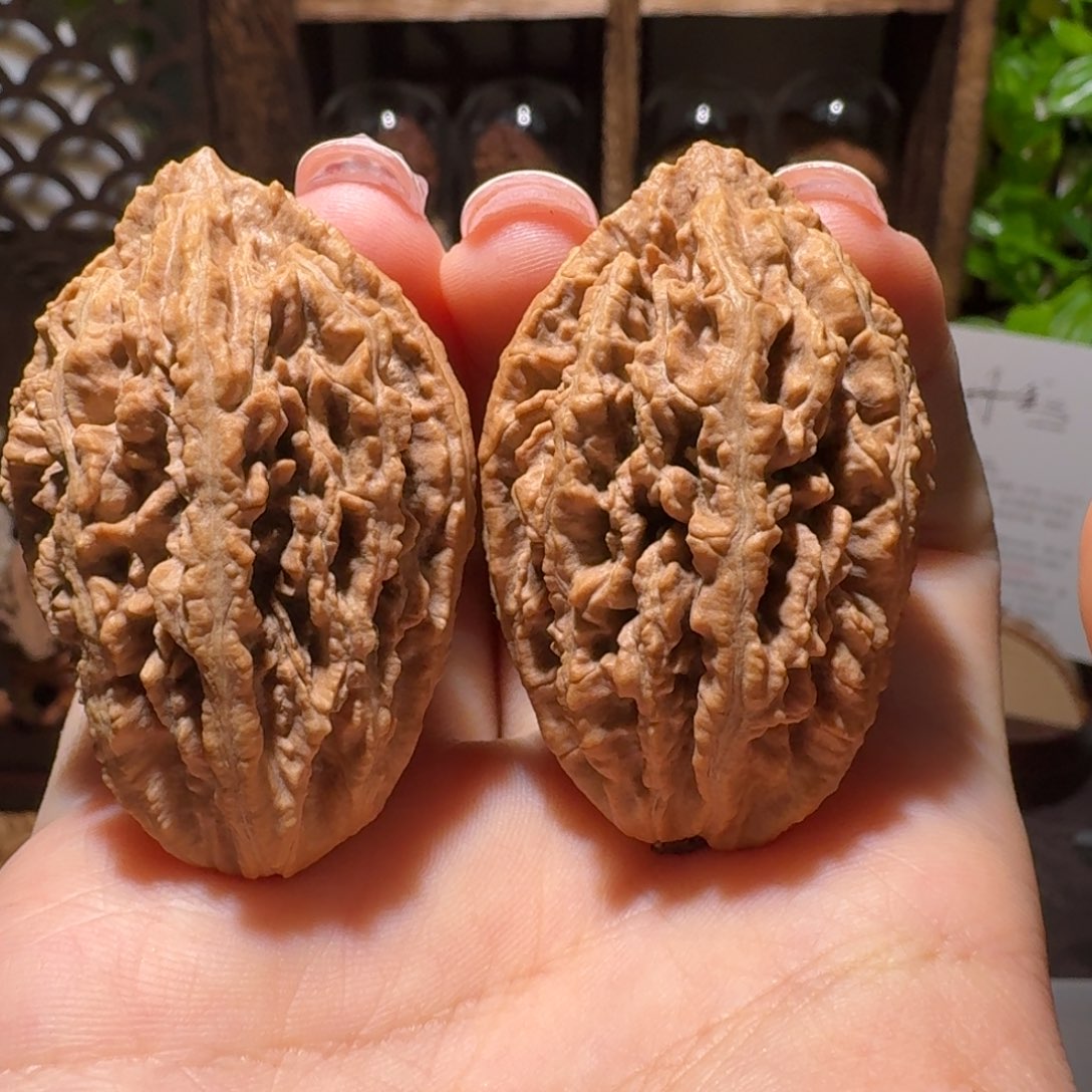 文玩核桃把件百财