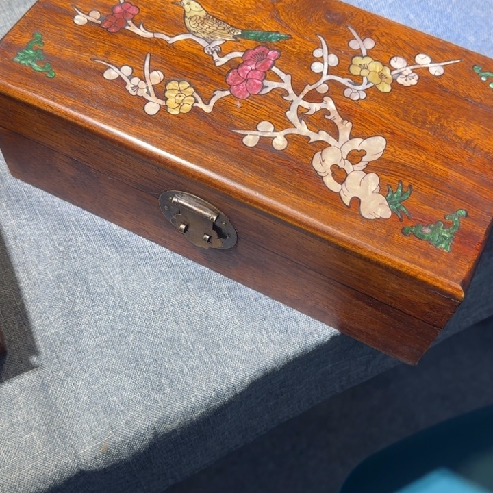 贡木首饰的的的的的