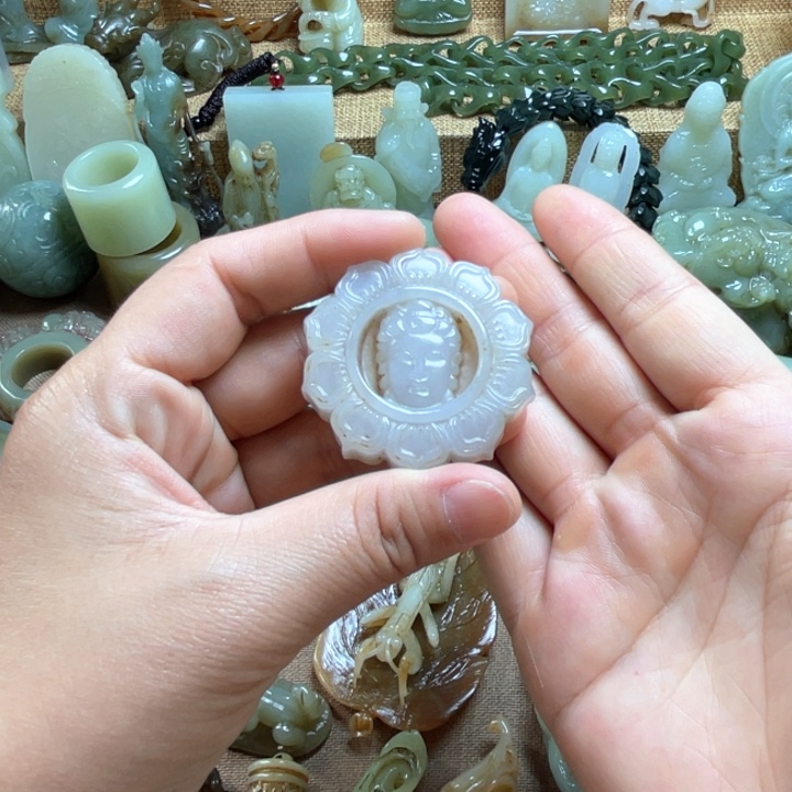 和田玉未镶嵌颈饰