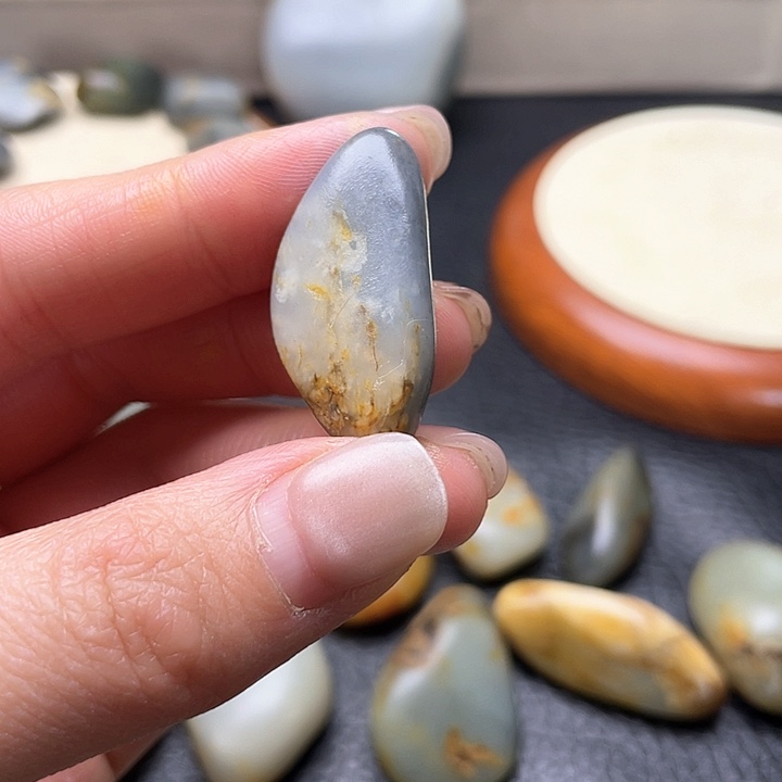 和田玉颈饰未镶嵌44