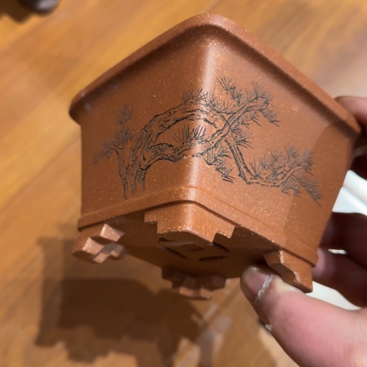 紫砂花盆海**瑟原矿料的