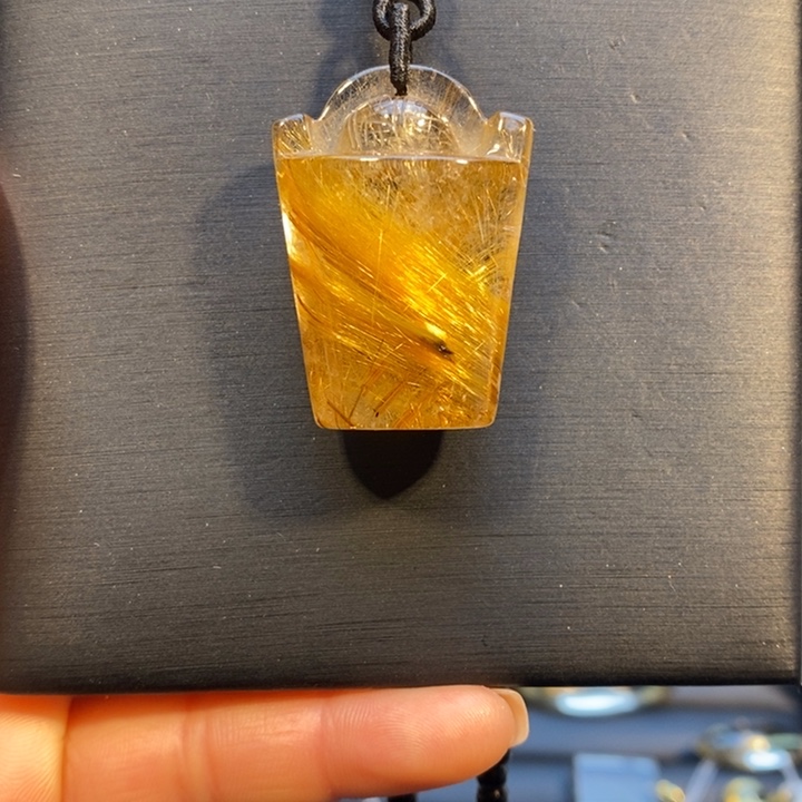 未镶嵌发晶颈饰金发晶一桶金吊坠