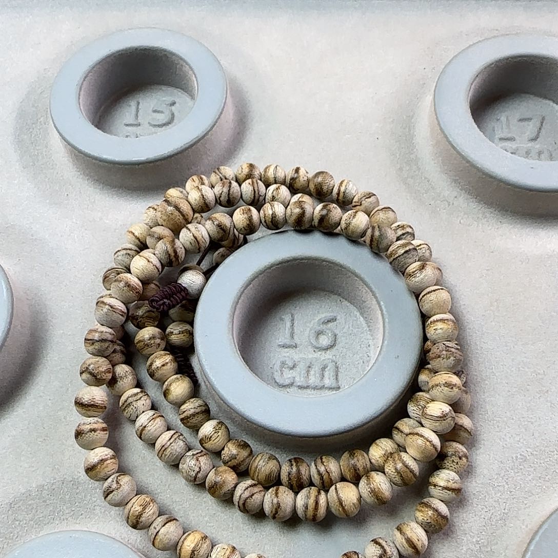 手串沉香金三角 0.7 10.3g