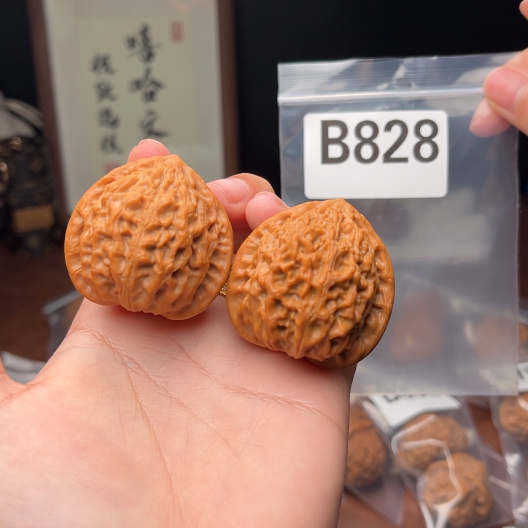 文玩核桃吊坠金牛全品41