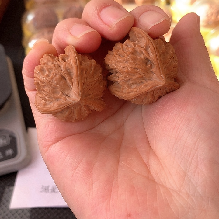 文玩核桃吊坠?**?3.47三棱