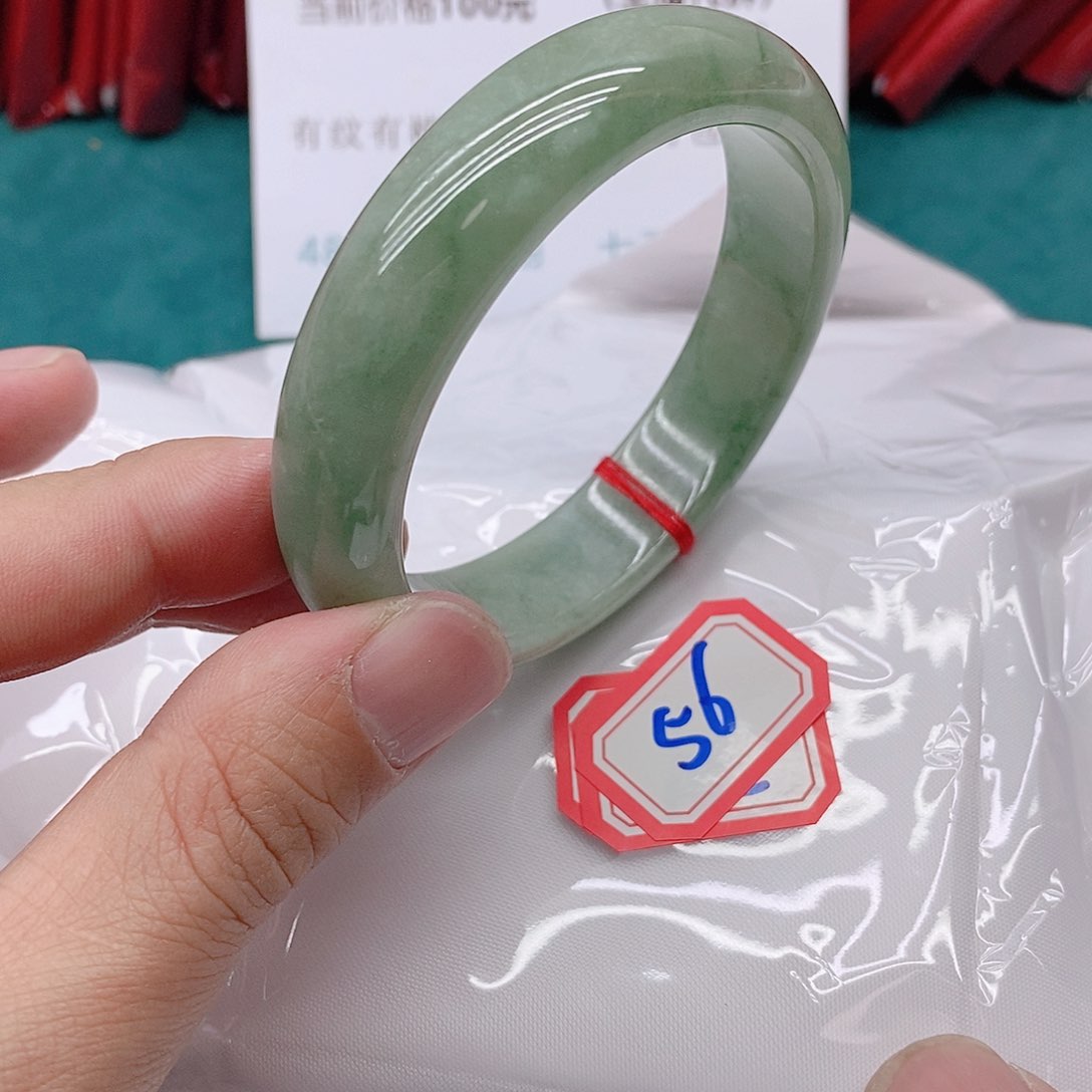 翡翠手镯未镶嵌小**z566666666