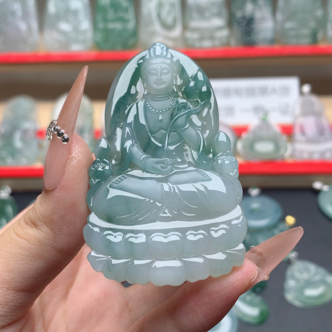 翡翠未镶嵌颈饰幽**胞观音