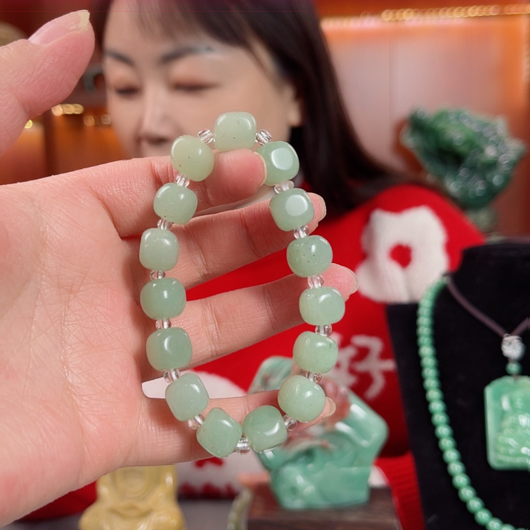 密玉（石英质玉）颈饰未镶嵌