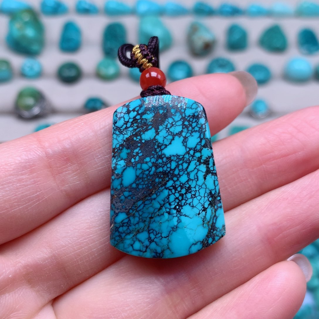 绿松石颈饰未镶嵌