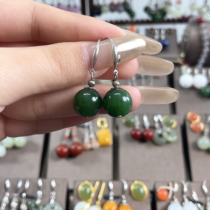 和田玉耳饰银S925镶嵌12左右