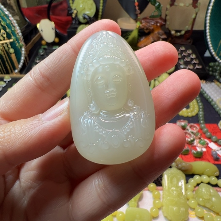 和田玉颈饰未镶嵌