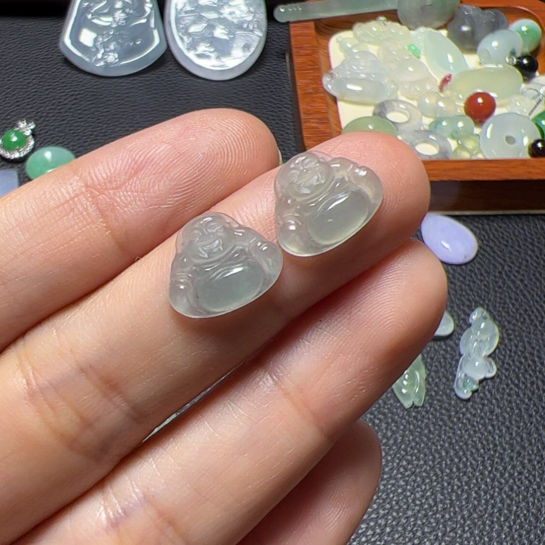 翡翠未镶嵌耳饰佛公一对