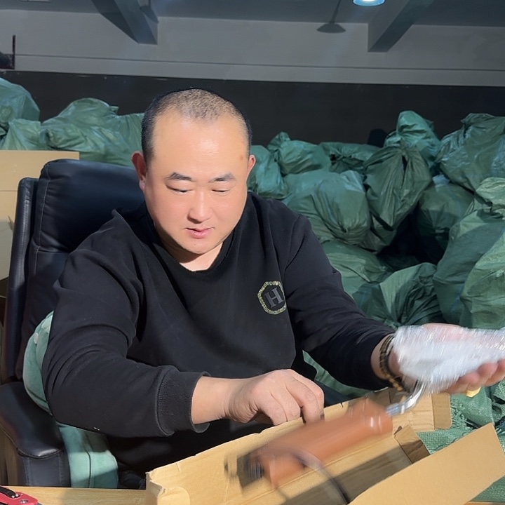 Lucky嗷嗷炸炸045