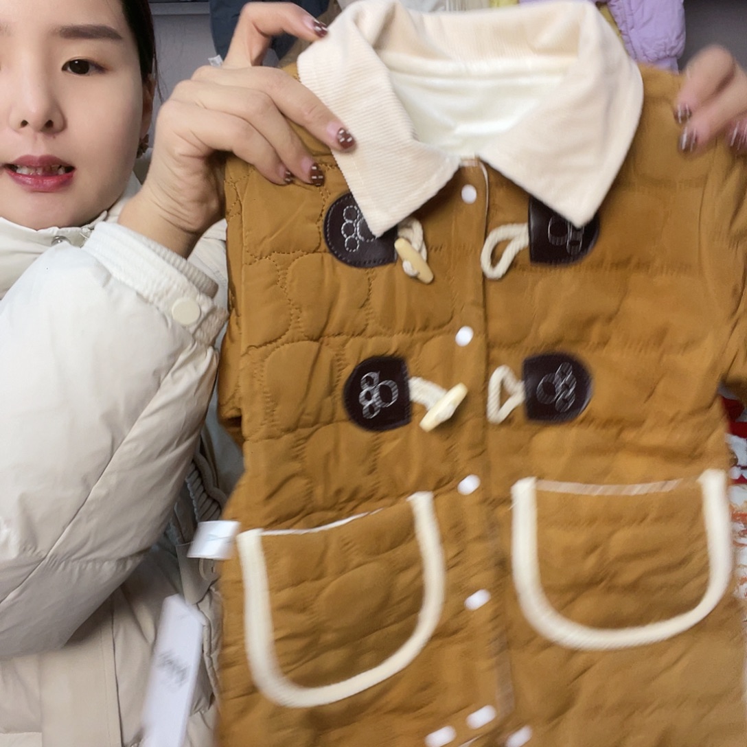 牛角扣80码咖色衣