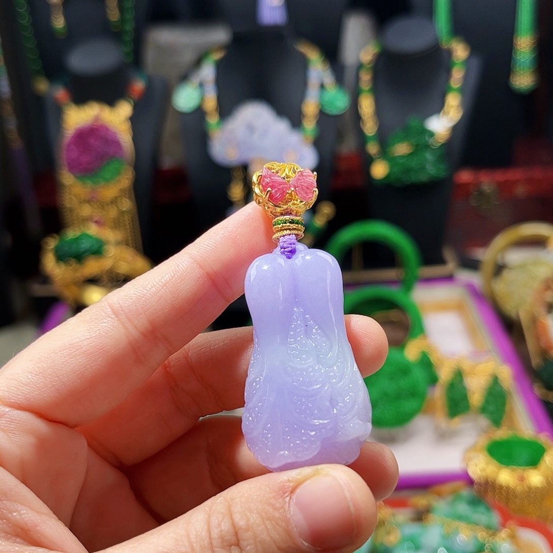 【闪购商品】翡翠吊坠(赠链)未镶嵌 白菜