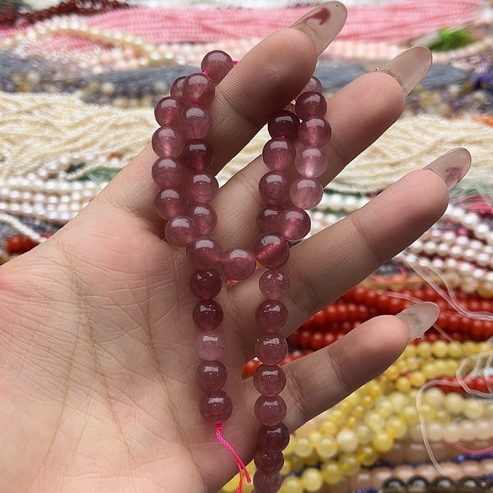 玛瑙/玉髓珠宝半成品未镶嵌一条8mm左右草莓晶