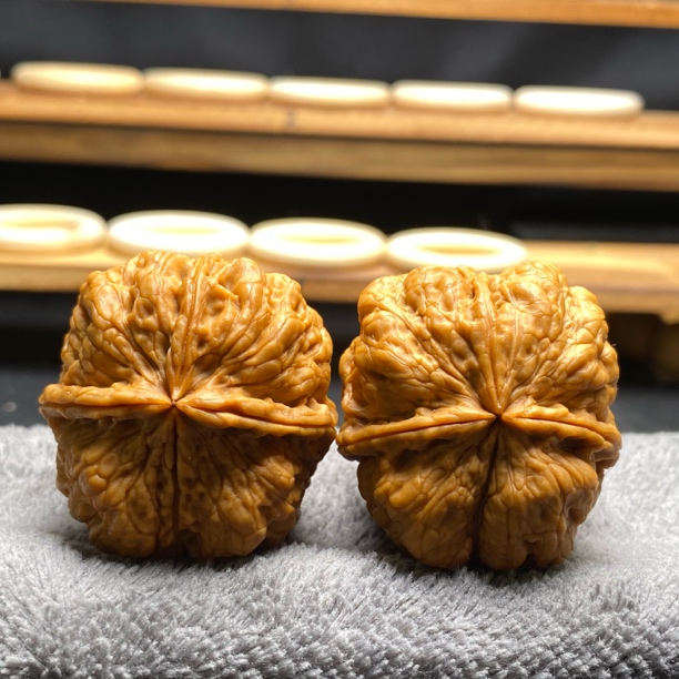 云南铁核桃九五玄包伪四棱41mm