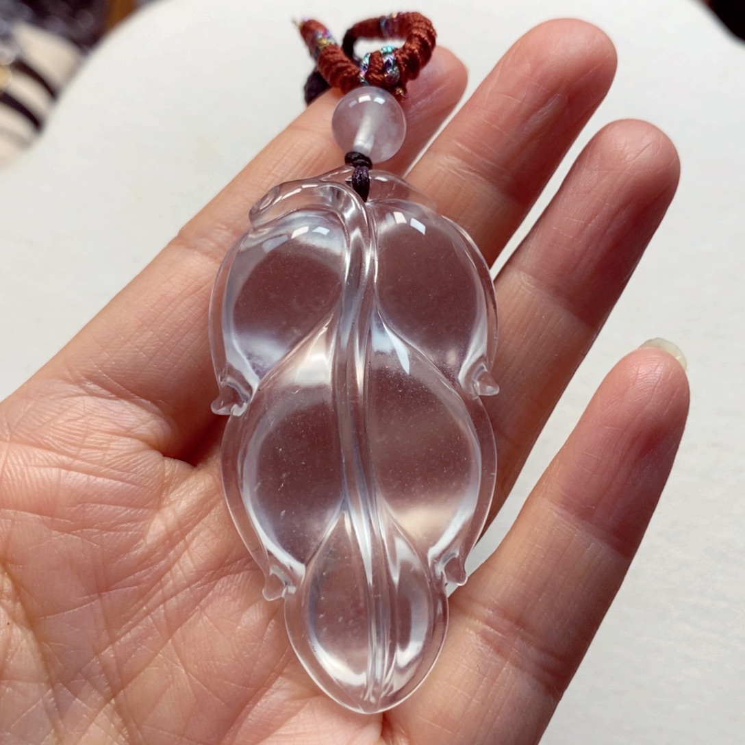 颈饰未镶嵌石英质玉