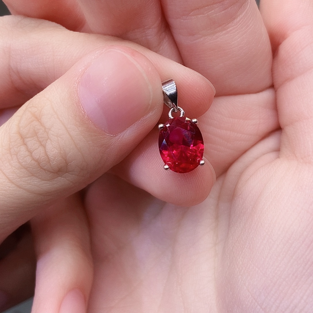 红宝石吊坠(赠链)银S925镶嵌