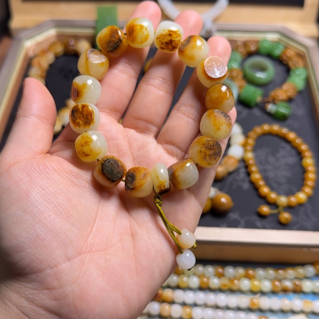 和田玉配饰未镶嵌今****处