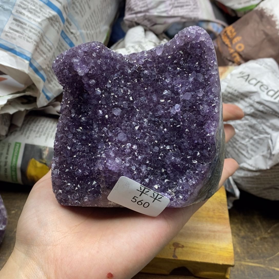 紫晶乌拉圭未镶嵌