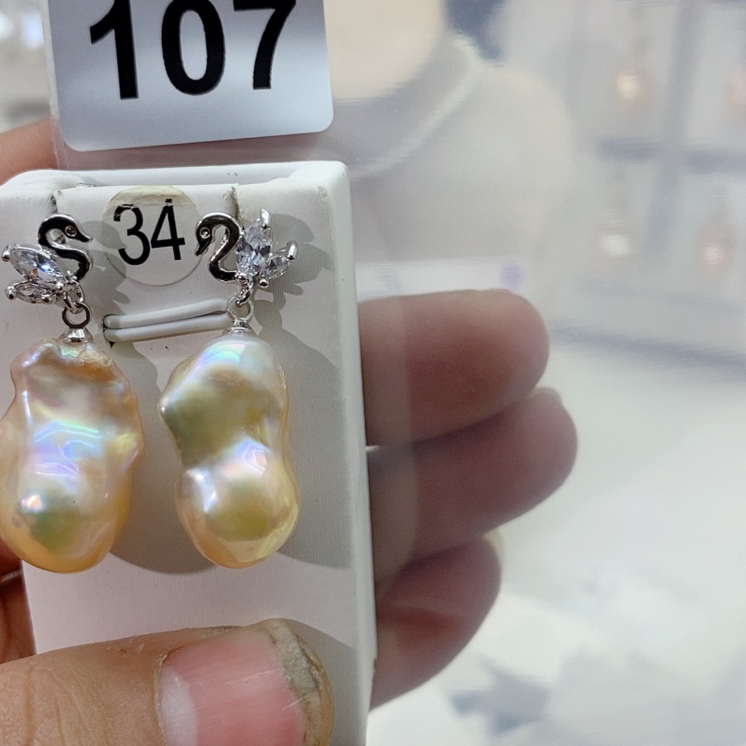 淡水珍珠颈饰合金