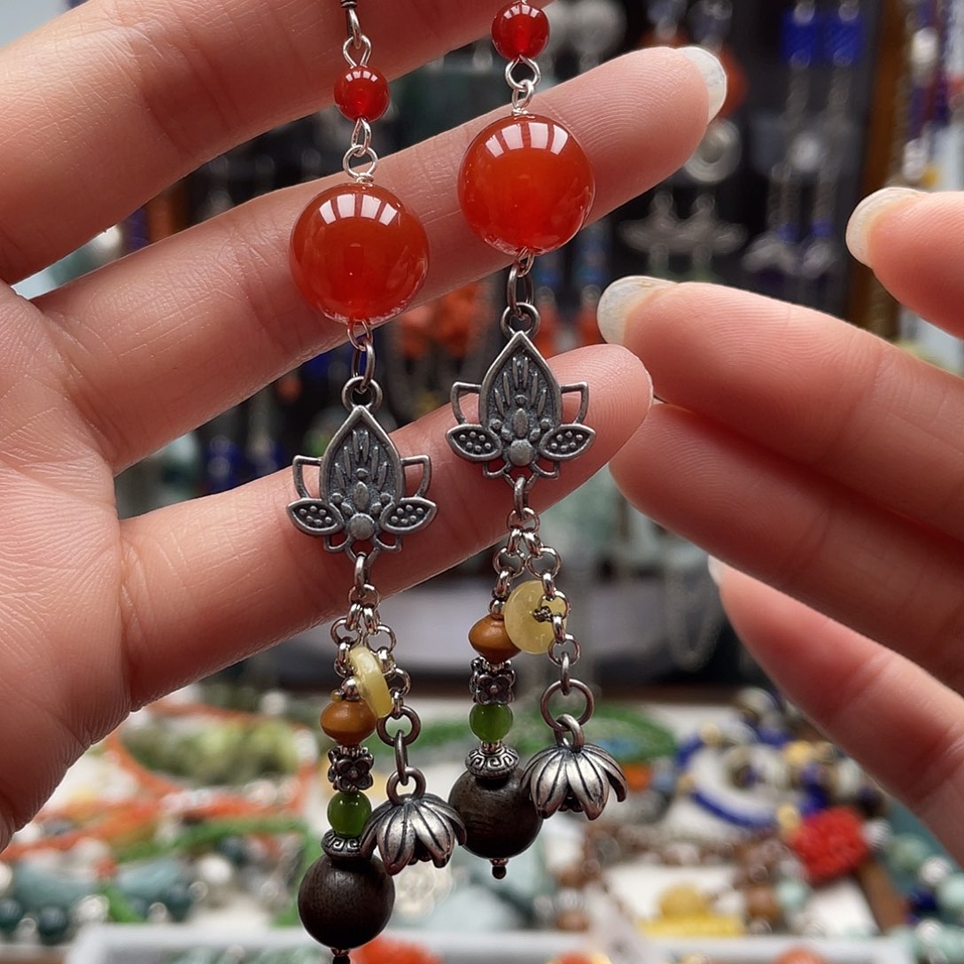 玛瑙/玉髓耳钉合金饰品