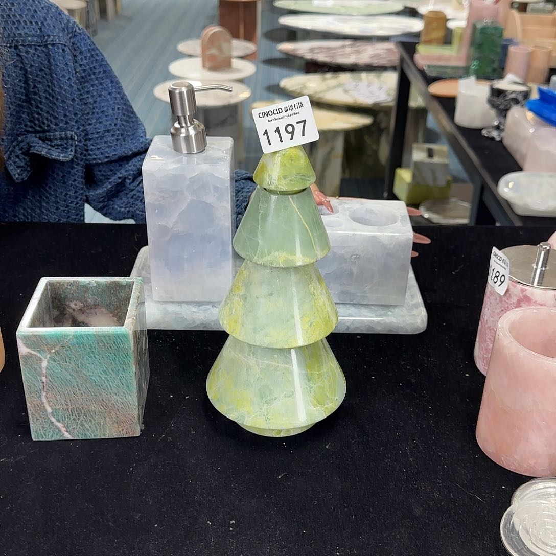 此****在1197水墨丹青圣诞树福利