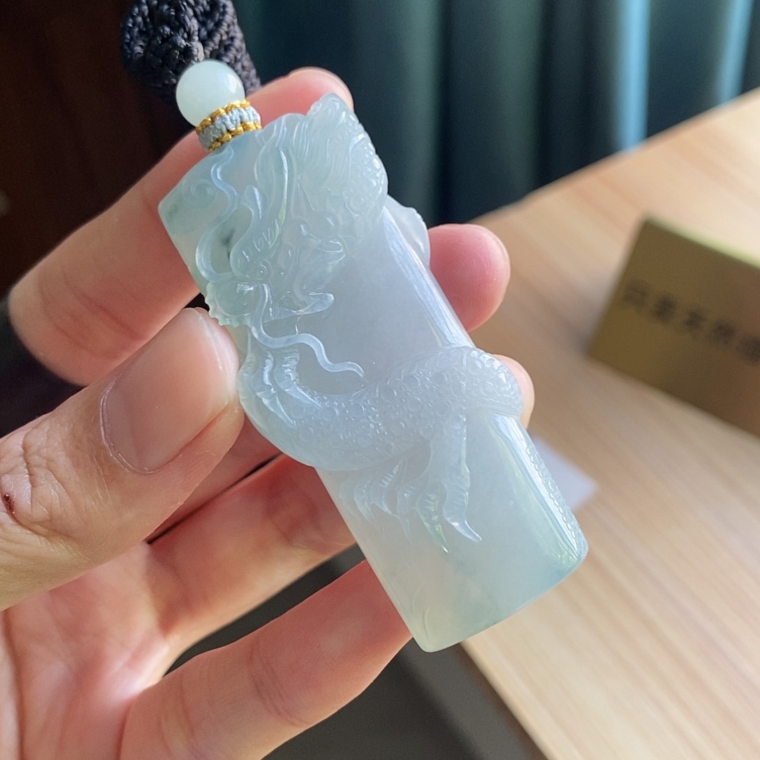 【闪购商品】颈饰未镶嵌翡翠猪*龍天然缅甸A货翡翠