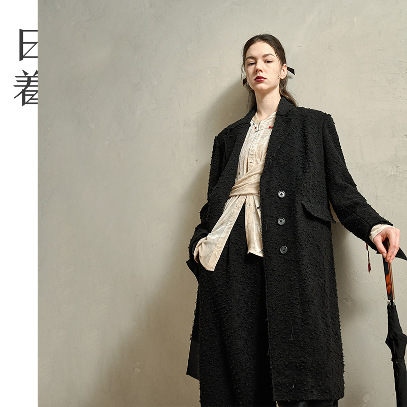 日着归途羊毛黑色大衣2025新款冬装肌理感中长款毛呢外套RD8627D0