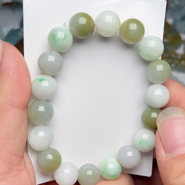 翡翠颈饰未镶嵌珠子