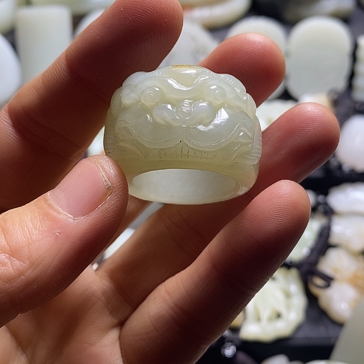 和田玉未镶嵌挂件