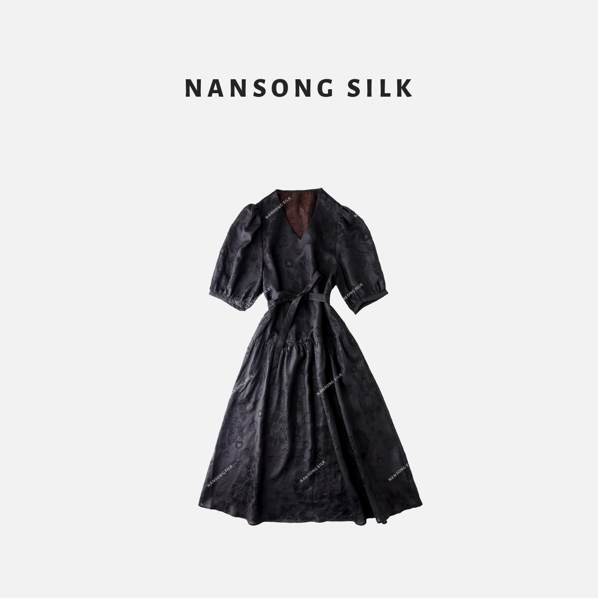 品牌新款香云纱V领泡泡袖连衣裙42007