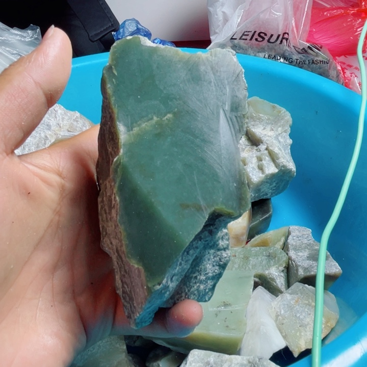 未镶嵌和田玉（糖玉）珠宝半成品